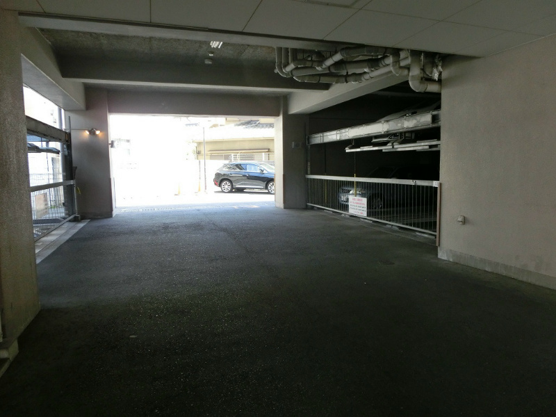 オールセインツ 駐車場