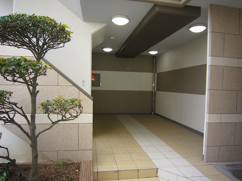 Solana足原 エントランス