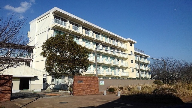 リバ－サイド　広徳 北九州市立　広徳中学校まで230m