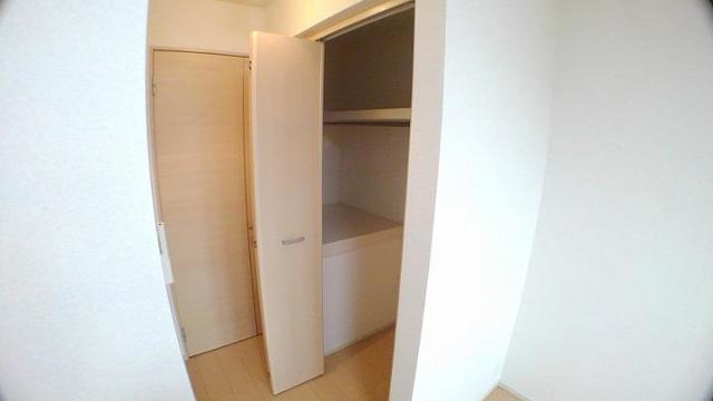 グラン　エスポワール 収納