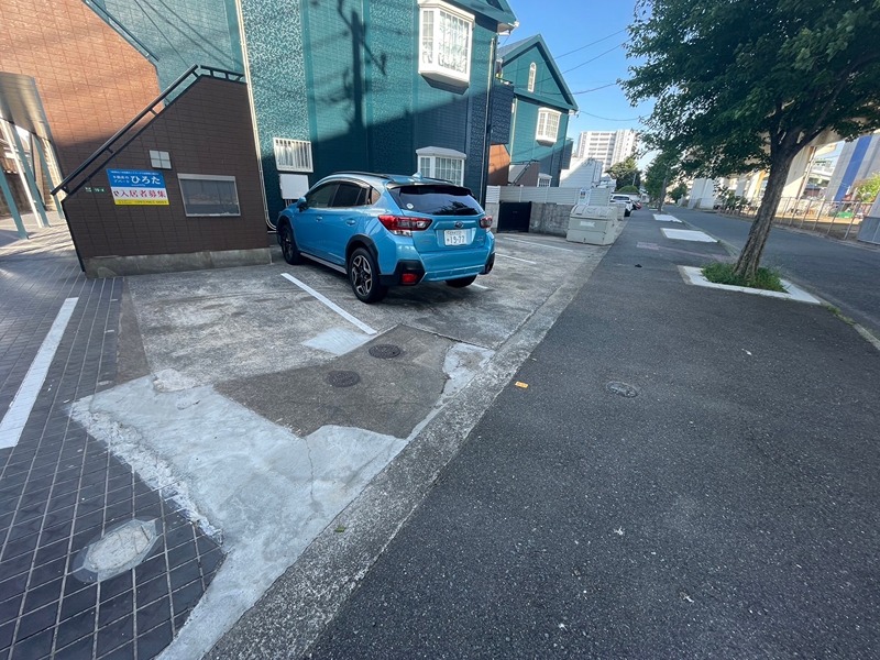 LinoI 駐車場