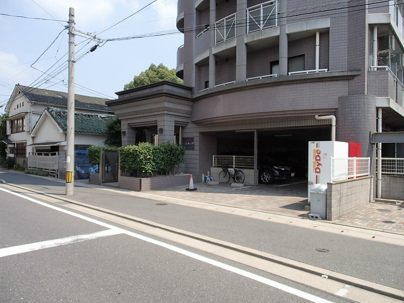 ニューサンリバー７番館 エントランス
