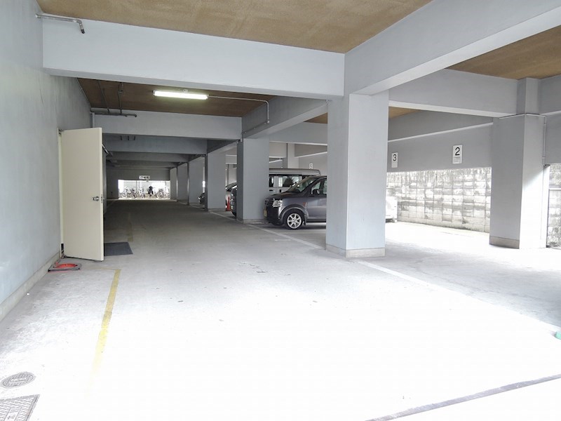 アルテハイム大手町 駐車場