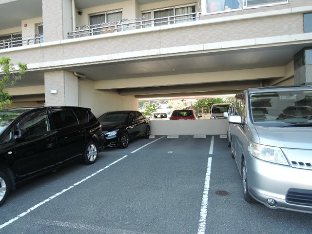 Olive1 駐車場
