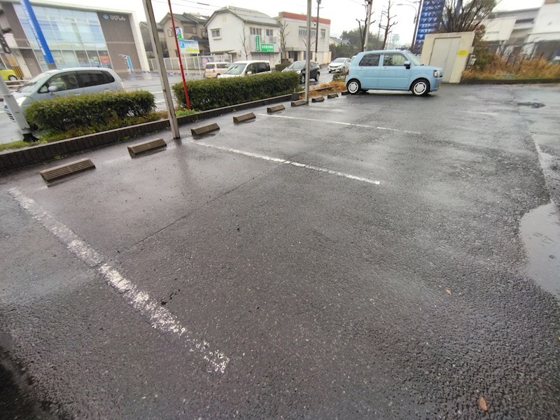 パラシオ二島 駐車場