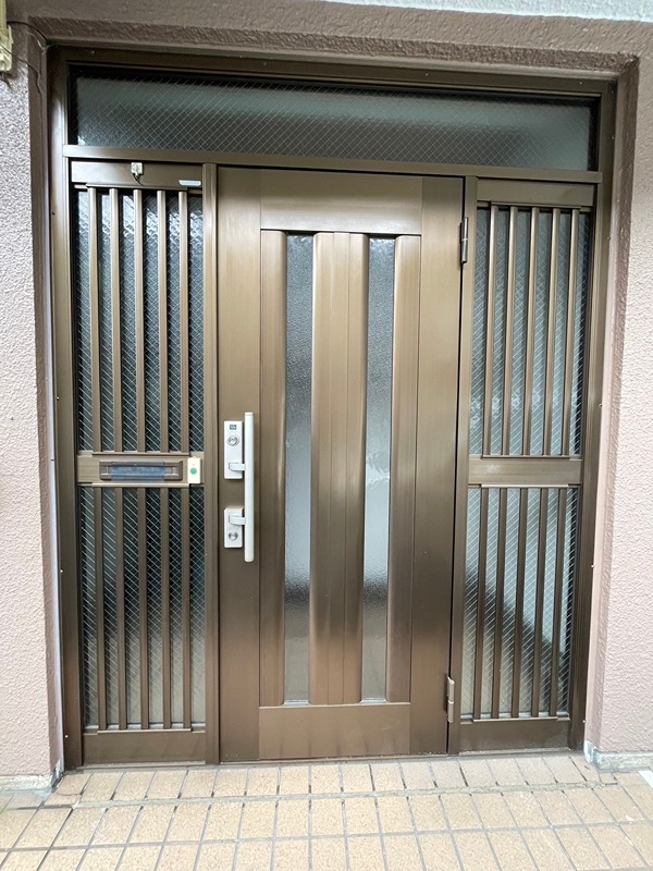 西日本サンハイツ 玄関
