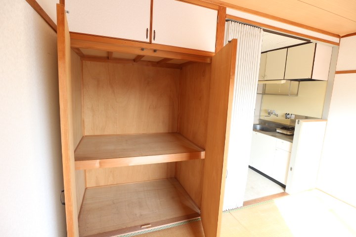 パレーシャル清水 収納