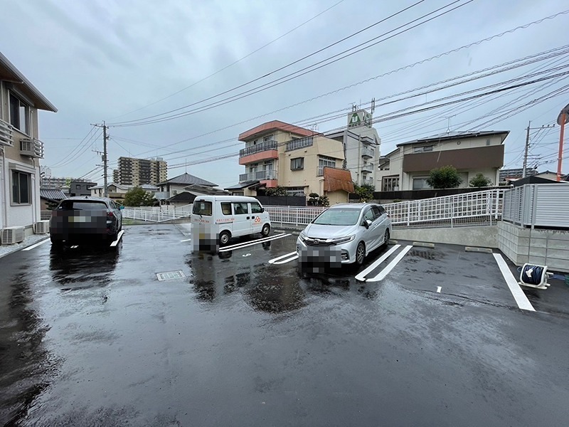 アザレア熊本 駐車場