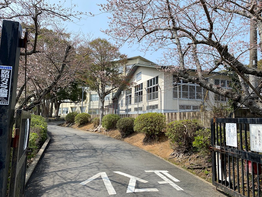 グリーンテラスアミーズ　テナント 中間市立中間中学校