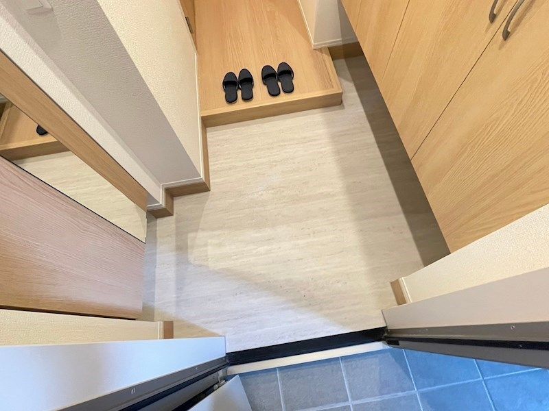 Ｄ－ＲＯＯＭ貴船 玄関