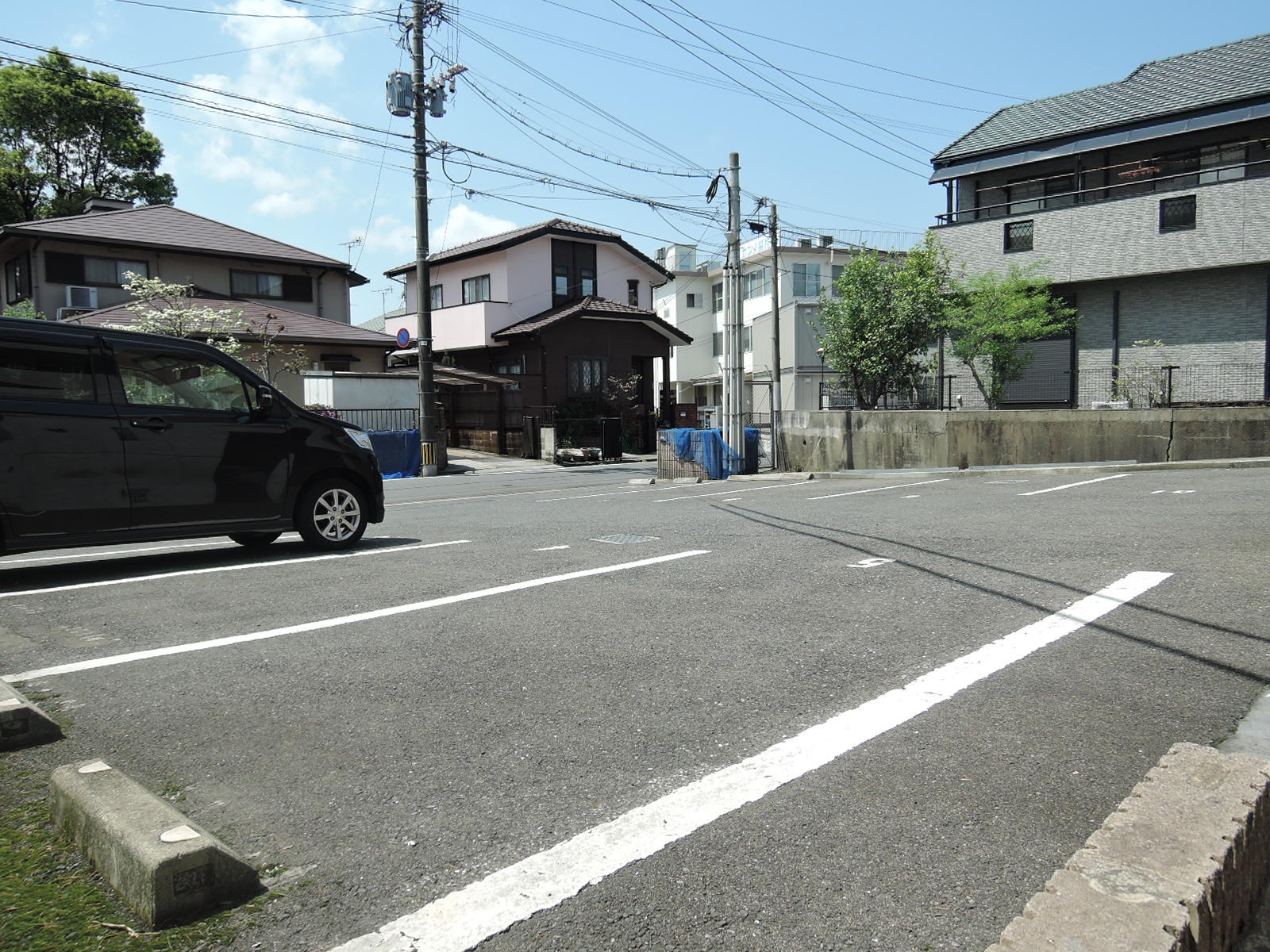 ピエモンテ 駐車場