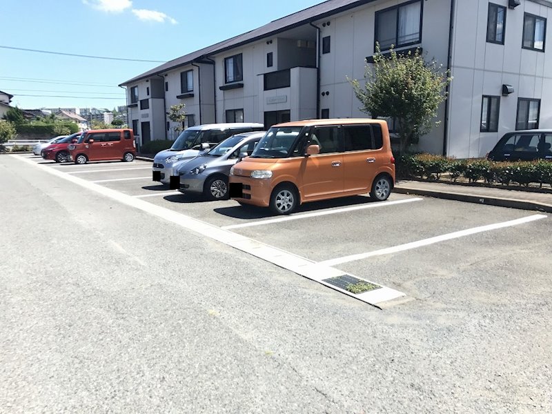 ガーデンシティー御牧 駐車場