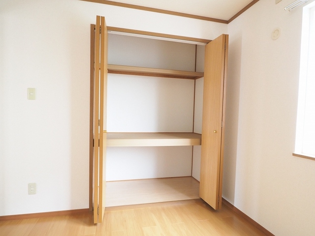 エスポワール寺畔　Ｂ 収納