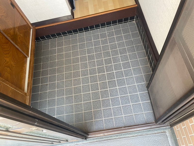 感田1869番地貸家 玄関