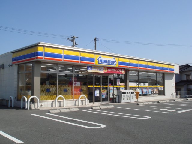 サンフィットレジデンス ミニストップ行橋行事店まで1,836ｍ