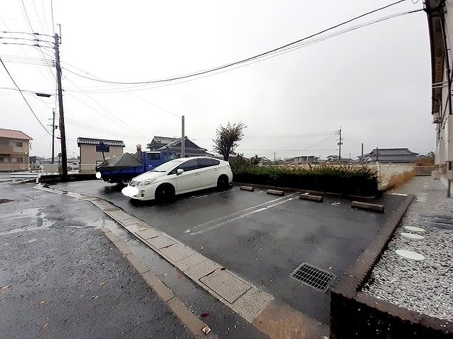 ブライトプレーヌ遠賀 駐車場
