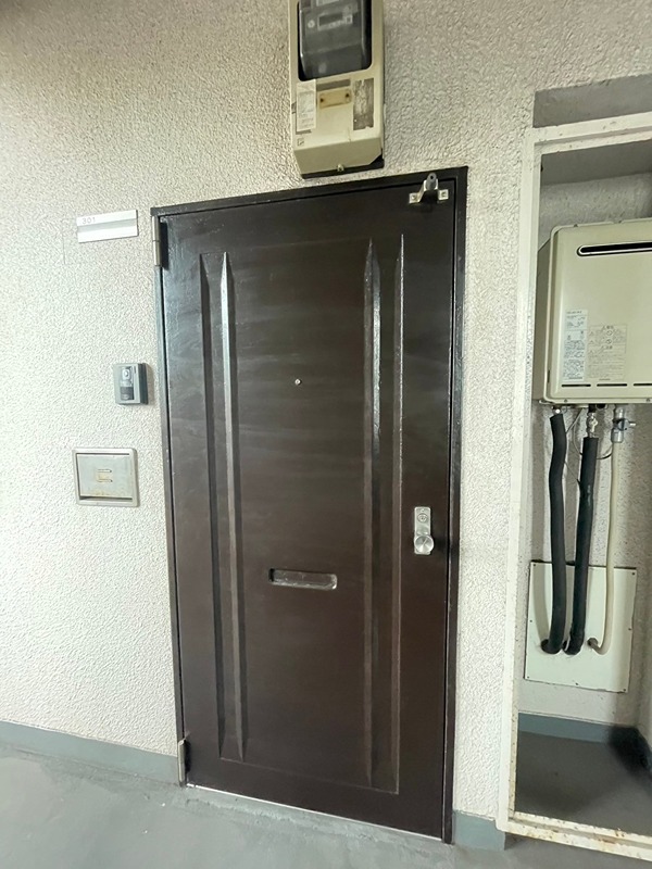 杏林ビル 玄関