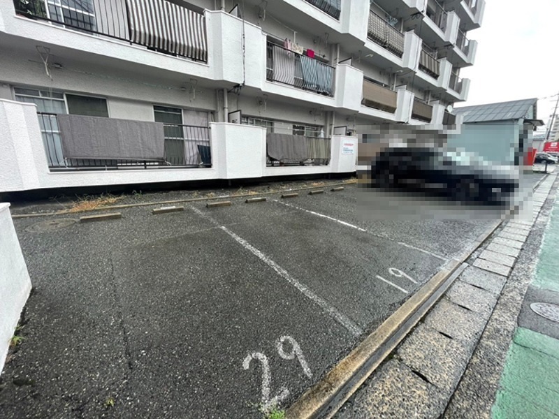 杏林ビル 駐車場