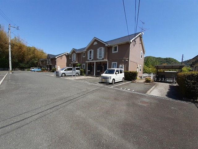 カーサ徳光Ａ 駐車場