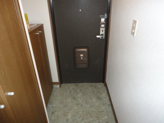 プロニティＢ 玄関