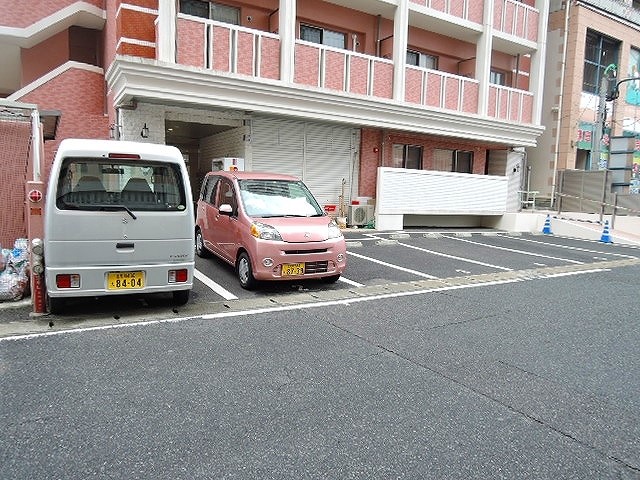 Sun Shine City   駐車場