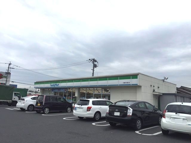 フェリオＣ ファミリーマートまで900m