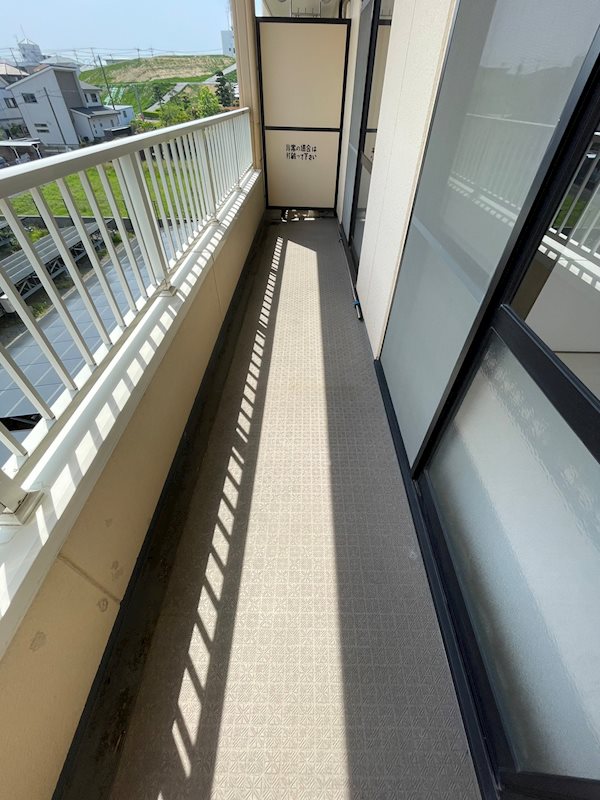 ロイヤルシャトー片山 ベランダ