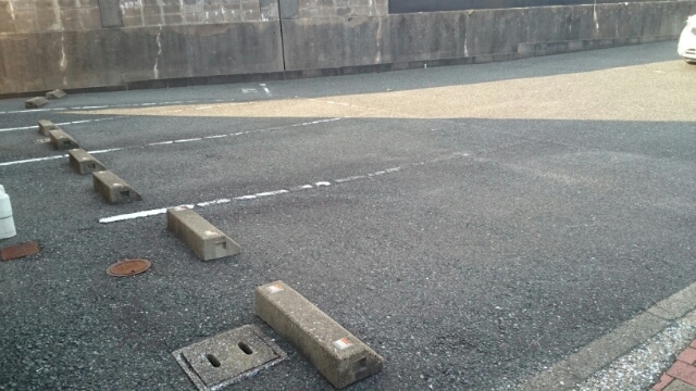 クレセントコ－ポ 駐車場