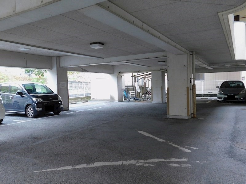 THE SQUARE・Orio Residence  駐車場