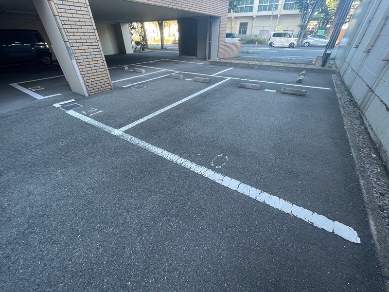 グランフォーレ 駐車場