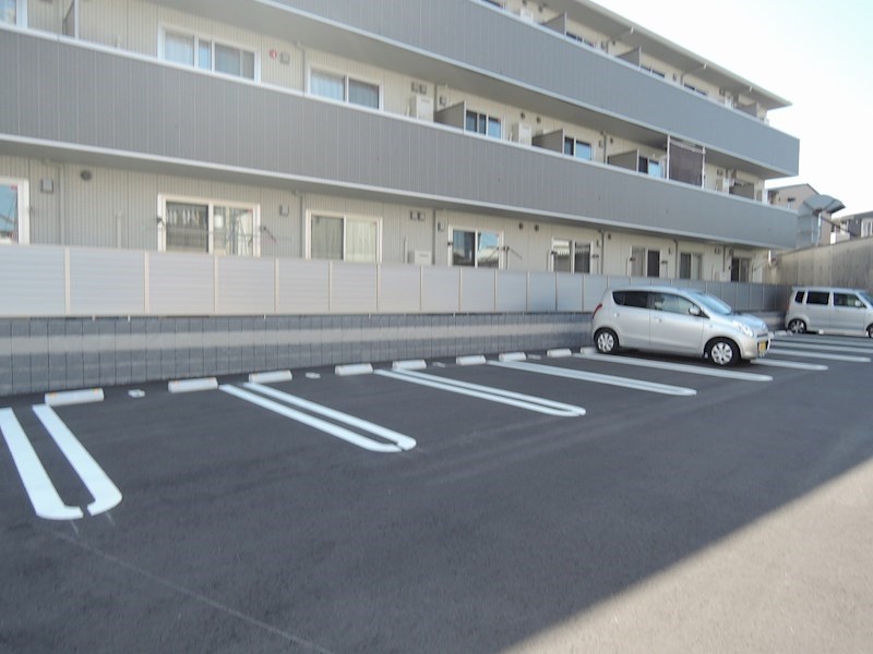 D-roomK＆Y　穴生 駐車場