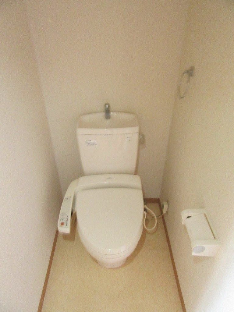 ニューシティアパートメンツ南小倉I トイレ