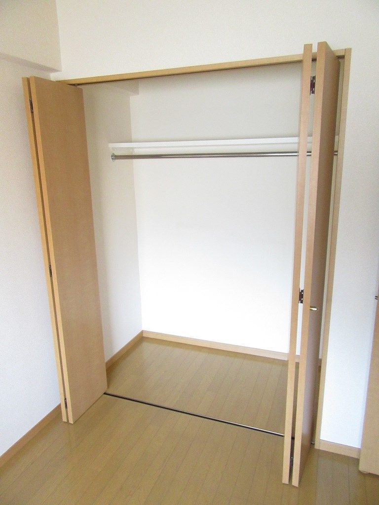 ニューシティアパートメンツ南小倉I 収納