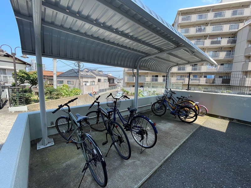 アネックス高峰 駐車場