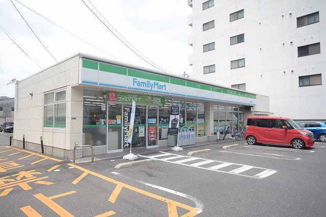 カルムフローレ ファミリ－マ－トまで220m