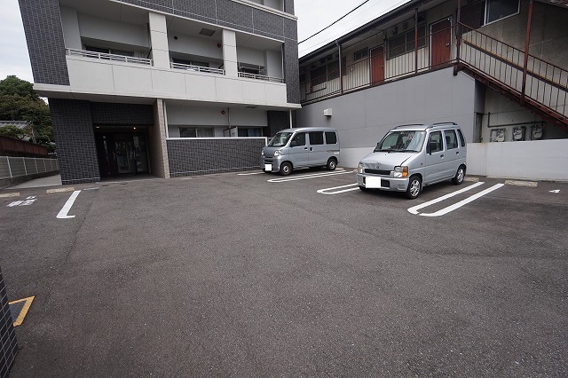 ユニゾンスクエア 駐車場