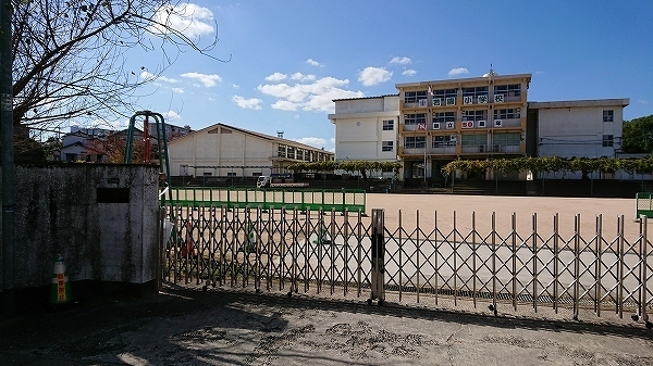 ヴィラ・ショウコウ 北九州市立　若園小学校まで700m