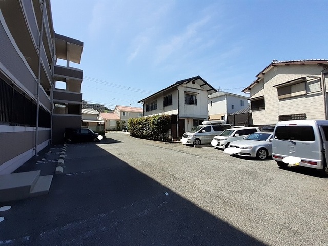 フリーアメニティ　ＯＮＥ 駐車場