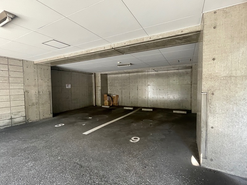 ピエドラブランカ西本町 駐車場