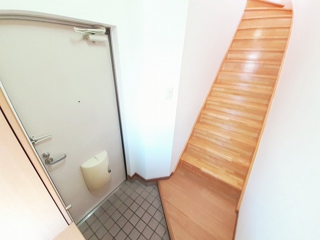 ヴィクトワール高須Ⅱ 玄関