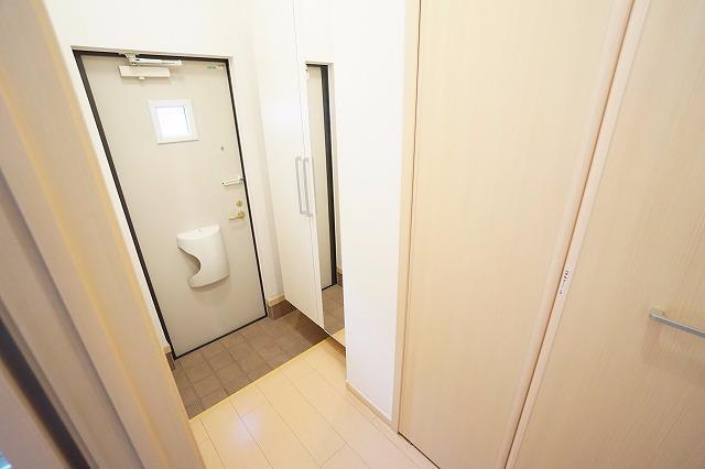 ファイン若松Ｂ 玄関