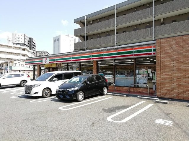 グレイス筒井 セブンイレブンまで280m