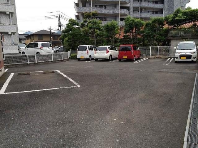 リブェール嵐山 駐車場