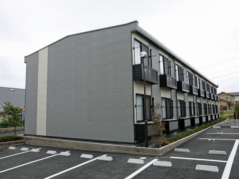 レオパレスアイリス学研台Ⅰ 外観