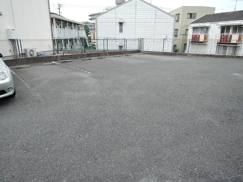 キャビン一番館 駐車場