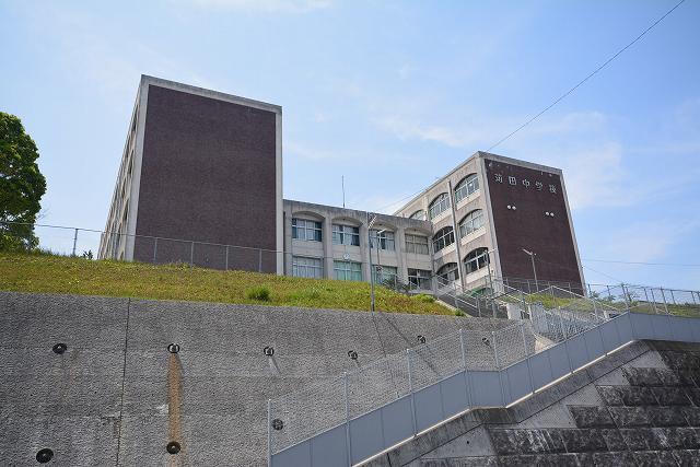 ウェル・モアＡ 苅田町立 苅田中学校まで1300m