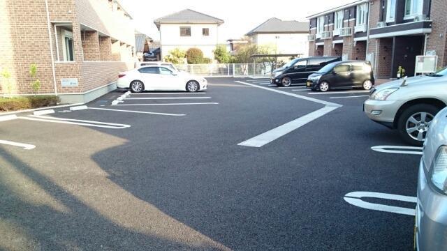 クロスハーバーⅠ 駐車場