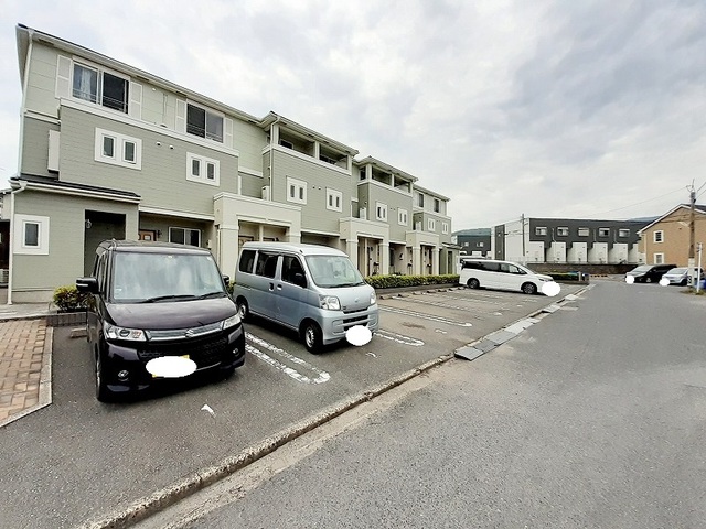 コ－ストビュ－ひびき 駐車場