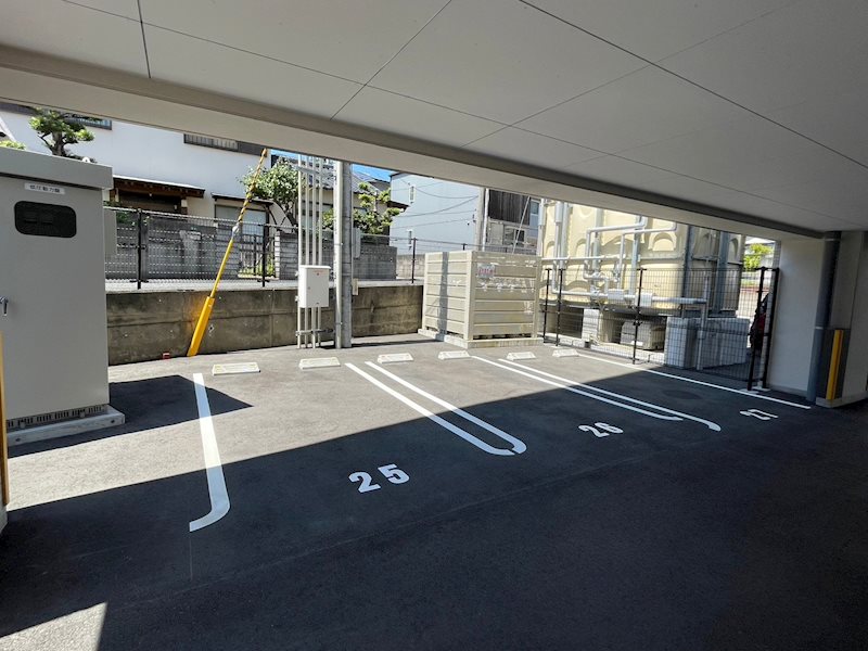 ウイングス折尾 駐車場