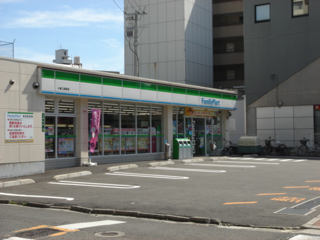 SHIZUKA　BLDG ファミリーマート小倉三萩野店まで394ｍ